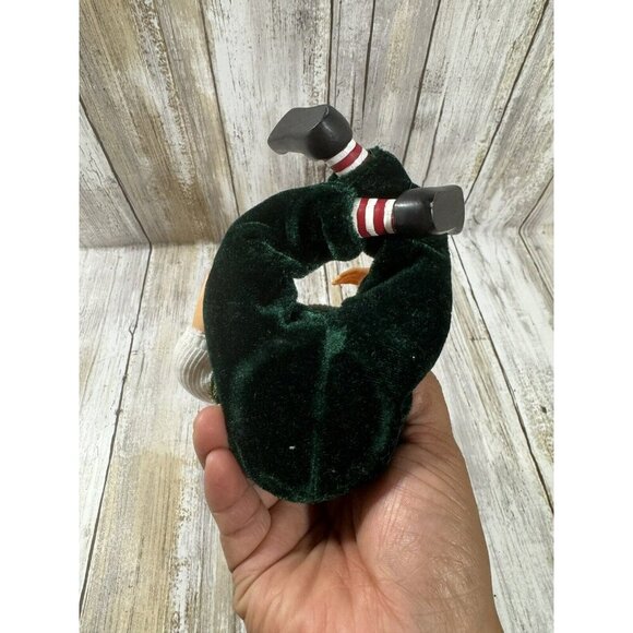 Celebrate It Treasured Darling Toymaker Elf With A Boat Karen Didion Style - Picture 6 of 9